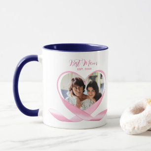 Caneca Melhor Foto da Mãe com Coração de Fita Rosa