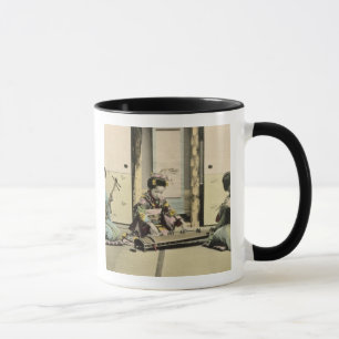 Caneca Meninas japonesas que jogam a flauta, o "koto" e