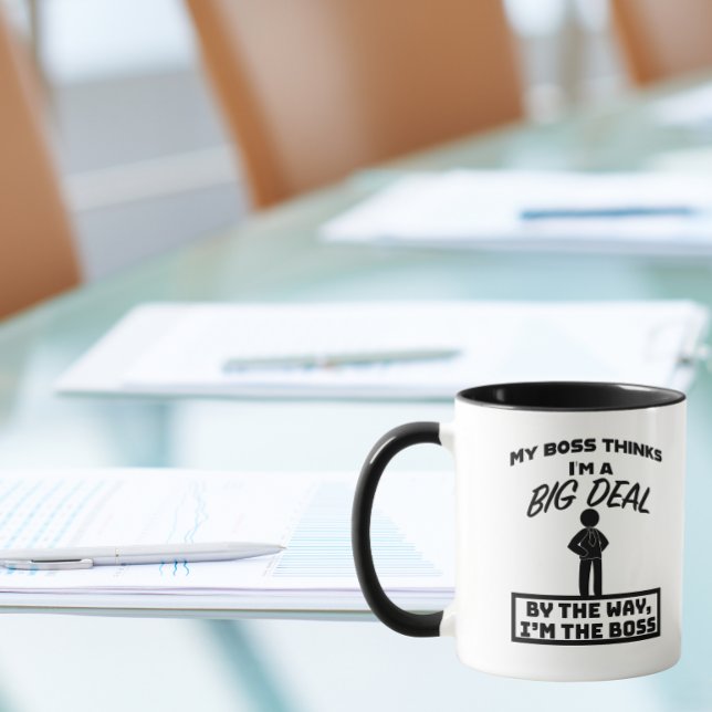 Caneca Meu chefe acha que sou importante, eu sou o chefe (Criador carregado)