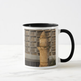 Caneca Minarete da mesquita de Jama al-Bahr na orla marít