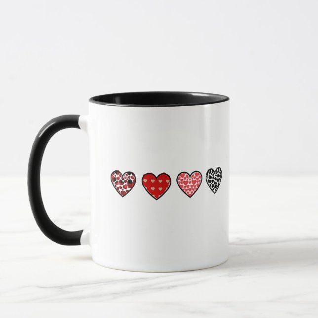 Caneca minimal valentine hearts / “cute love pattern” (Esquerda)