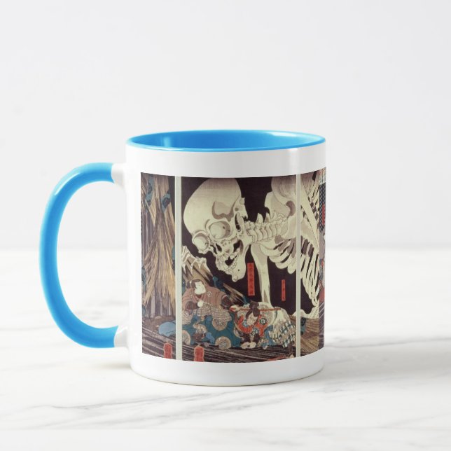Caneca Mitsukini que provoca o espectro de esqueleto, (Esquerda)