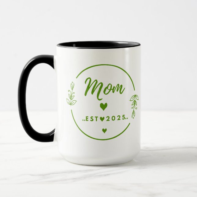 Caneca Mom Est . 2025 T-Shirt-New Mom Gift- Mother Shirt (Esquerda)
