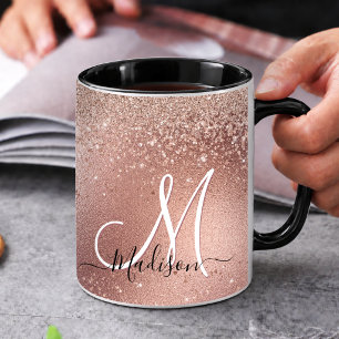 Caneca Monograma falso brilhante dourado-rosa fofo