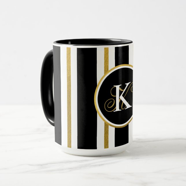 Caneca Monograma Personalizado de Stripes Negras e Dourad (Frente Esquerda)