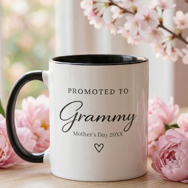 Caneca Mother’s Day Pregnancy Reveal Gift for Grammy (Mother's day Promotes to Grammy Mug  )