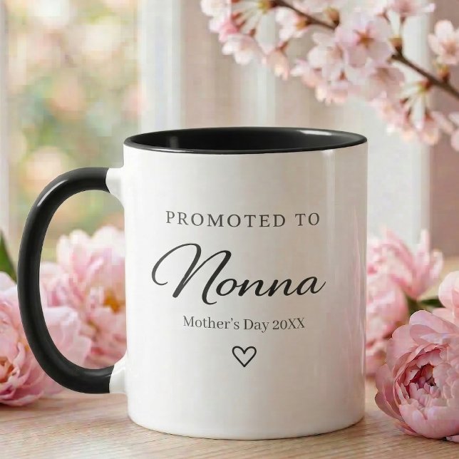 Caneca Mother’s Day Pregnancy Reveal Gift for Nonna (Mother's day Promotes to Nonna Mug  )