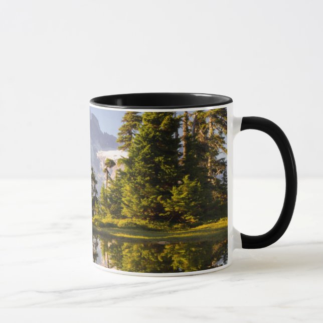 Caneca Mt. Rainier refletido em um tarn perto de Plummer  (Direita)