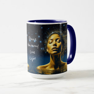 Caneca Mulher Etérea Meditando Sob as Estrelas