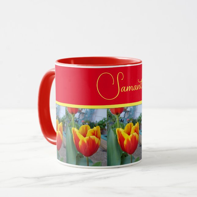 Caneca Mulher Floral de Tulip Vermelha e Amarela Nome Mug (Frente Esquerda)
