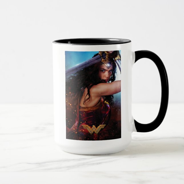 Caneca Mulher Maravilha Bloqueando com Espada (Direita)