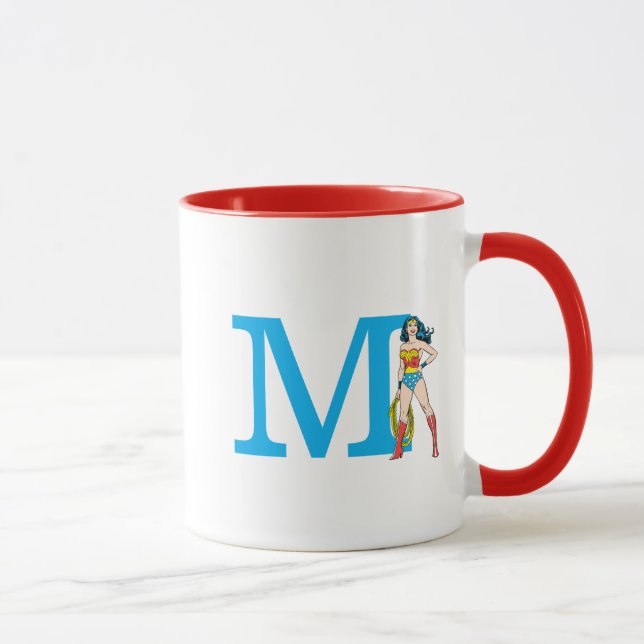 Caneca Mulher Maravilha em pé | Adicionar seu Monograma & (Direita)