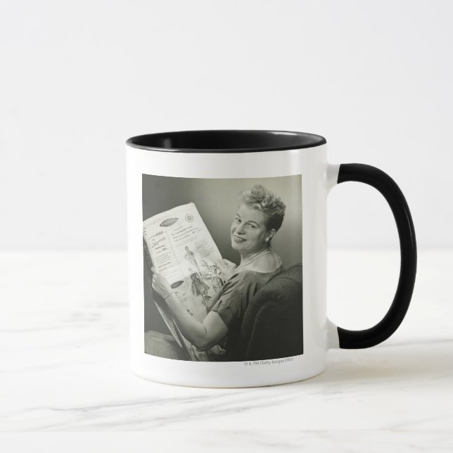 Caneca Mulher que senta-se na cadeira (Direita)