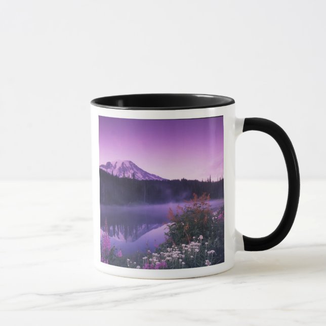 Caneca N.A., EUA, Washington, Mt. Rainier Nacional (Direita)
