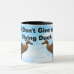 Caneca Não dê um pato voador engraçado