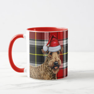 Caneca Natal da Xadrez de Férias do Cão Airedale Terrier