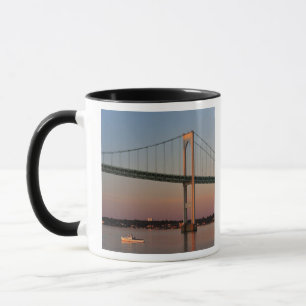 Caneca Navegando e deixando a Ilha da New Port Road