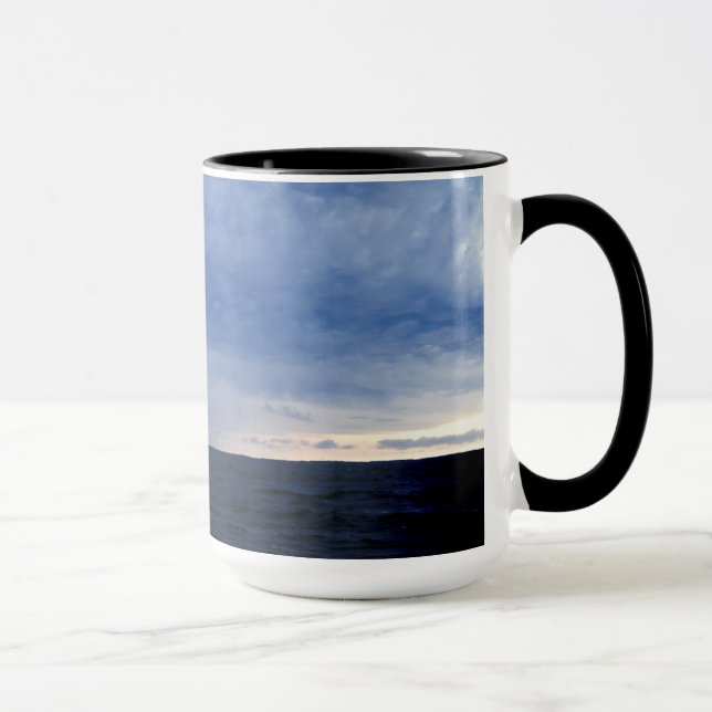 Caneca Navio de navigação no mar Báltico (Direita)