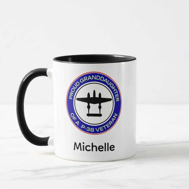 Caneca Neta Orgulhosa de um Veterano do P-38 (Esquerda)