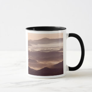 Caneca Névoa matinal no sul dos Apalaches
