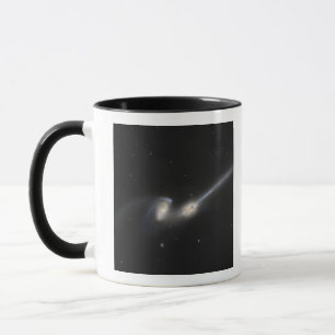 Caneca NGC 4676, também conhecida como Galáxias de Ratos