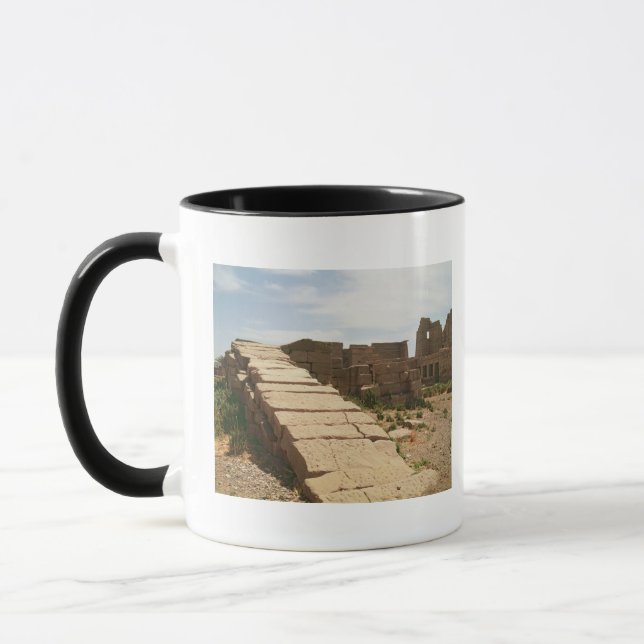 Caneca Nilometer, da morgue (Esquerda)