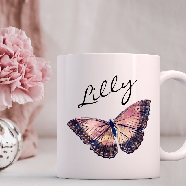 Caneca Nome do Monograma do Script Girly Butterfly (Criador carregado)
