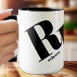 Caneca Nome inicial do Monograma<br><div class="desc">Seu monograma inicial em letras quentes grandes junto com seu primeiro nome embaixo é apresentado nesta caneca de café única - perfeita para você mesmo ou é um presente. *DICA: talvez seja necessário usar as ferramentas Editar para ajustar o posicionamento da sua versão inicial.</div>