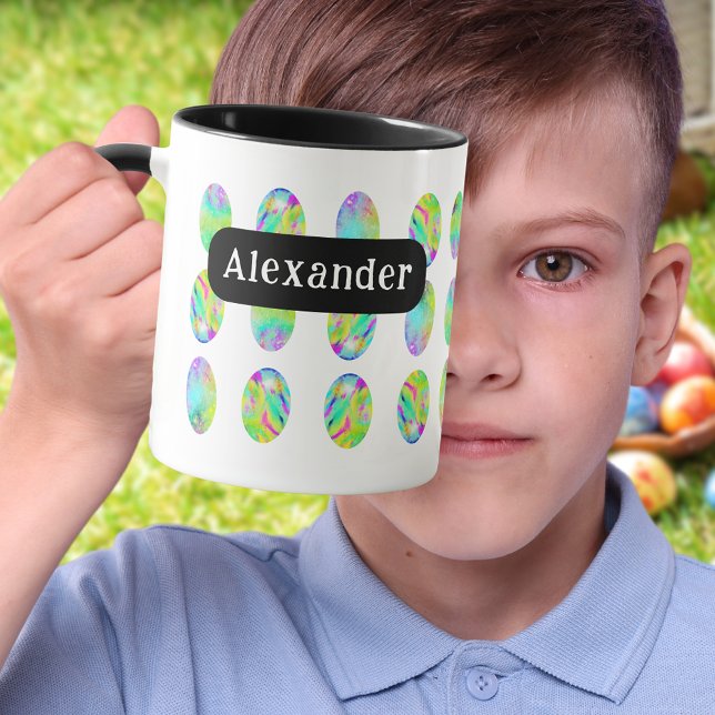 Caneca Nome Personalizado de Padrão de Ovo de Páscoa (Personalized name modern colorful Easter egg hunt spring brunch garden party mug)