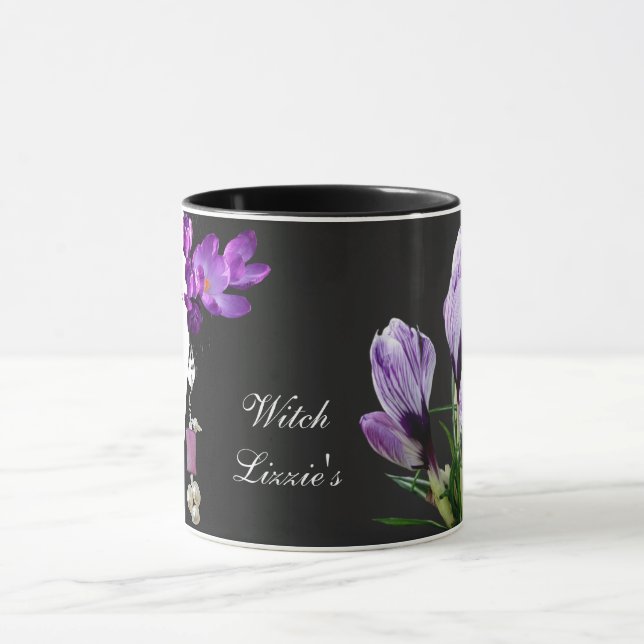 Caneca Nome personalizável Lizzie floral é bonito (Centro)