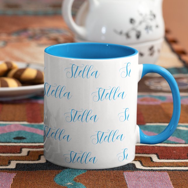 Caneca Nome repetitivo em branco-azul-claro (Criador carregado)