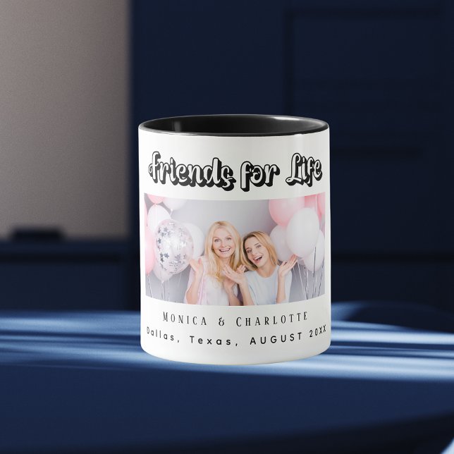 Caneca Nomes de fotos dos melhores amigos preto branco mo (Criador carregado)