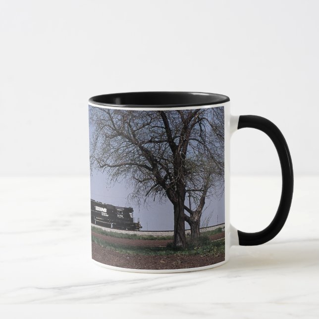 Caneca - Norfolk do sul em Tolono (Direita)