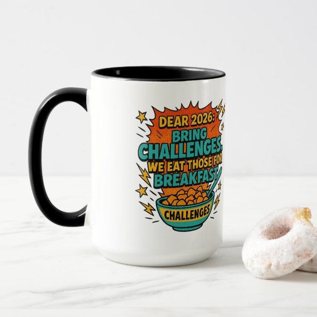 Caneca “Nós Comemos Desafios no Café da Manhã” 2026 Humor (Com Donut)