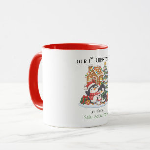 Caneca Nosso 1º Natal como Três Pinguins de Inverno Cena