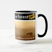 Caneca nova dos fotos da floresta
