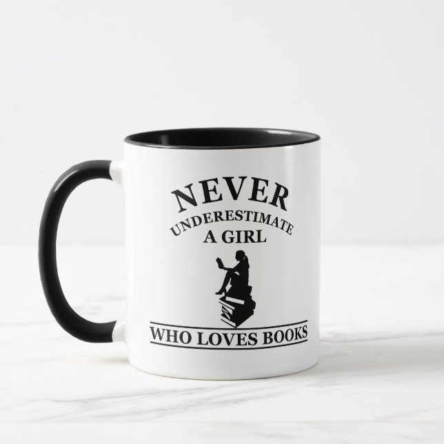 Caneca nunca subestime uma garota que ama livros (Esquerda)