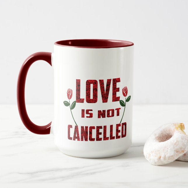 Caneca O Amor Não É Cancelado (Com Donut)