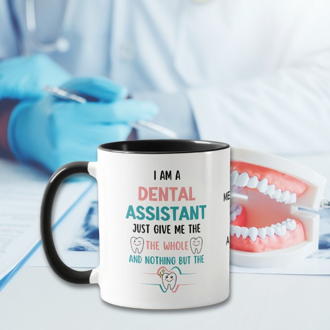Caneca O ASSISTENTE DENTAL Engraçado Todo O Dente (Great dentist coffee mug gift idea for Dental Assistants Appreciation Day.)