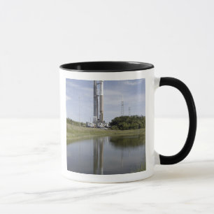 Caneca O atlas V/Centaur chega no compl do lançamento