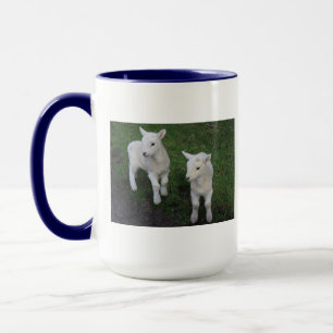 Caneca O bebê bonito do rancho da fazenda junta o