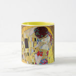 Caneca O Beijo de Gustav Klimt, Vintage Art Nouveau<br><div class="desc">O Beijo (Der Kuss) (1907/08) de Gustav Klimt é provavelmente a sua obra mais famosa. Klimt iniciou o seu trabalho em 1907 e é o ponto alto do seu chamado "Período Ouro". O Beijo é uma vintage Era Vitoriana Simbiolismo belo amor pela arte e pintura romântica apresentando um casal romântico...</div>