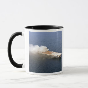 Caneca O ex-Oriskany, um carr desarmado dos aviões