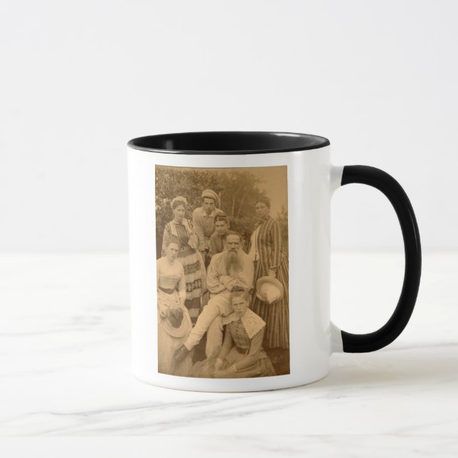 Caneca O Léon Tolstói autor com sua família (Direita)