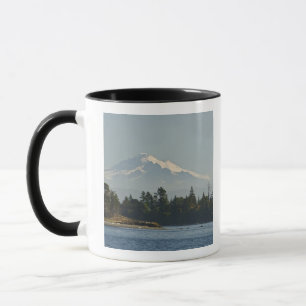 Caneca O Monte Baker domina a paisagem