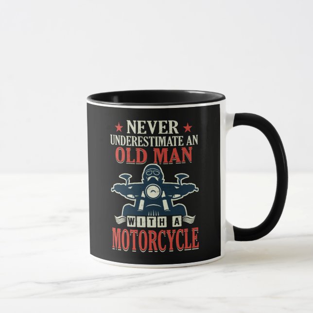 Caneca O motociclista da motocicleta nunca subestima um (Direita)