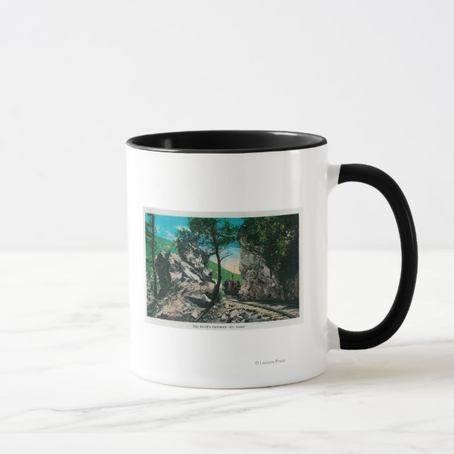 Caneca O Portal do Diabo, Monte LoweMt. Lowe, CA (Direita)