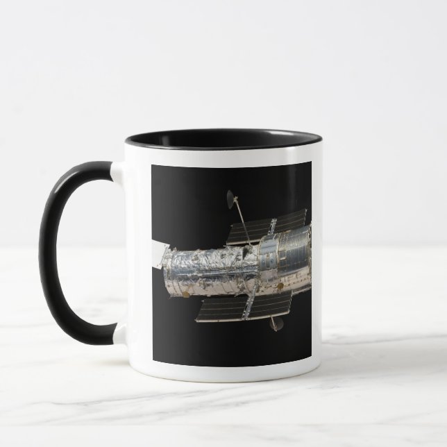 Caneca O Telescópio Espacial Hubble (Esquerda)