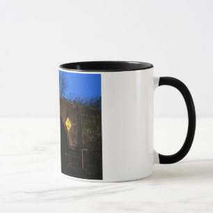 Caneca O túnel mim - mundo mágico além do túnel