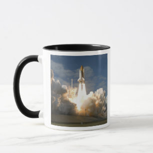 Caneca O vaivém espacial Atlantis tira 24